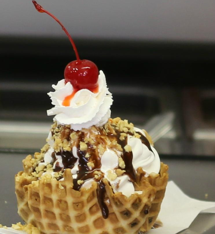 Granum餐馆和美食-Igloo Drive-In