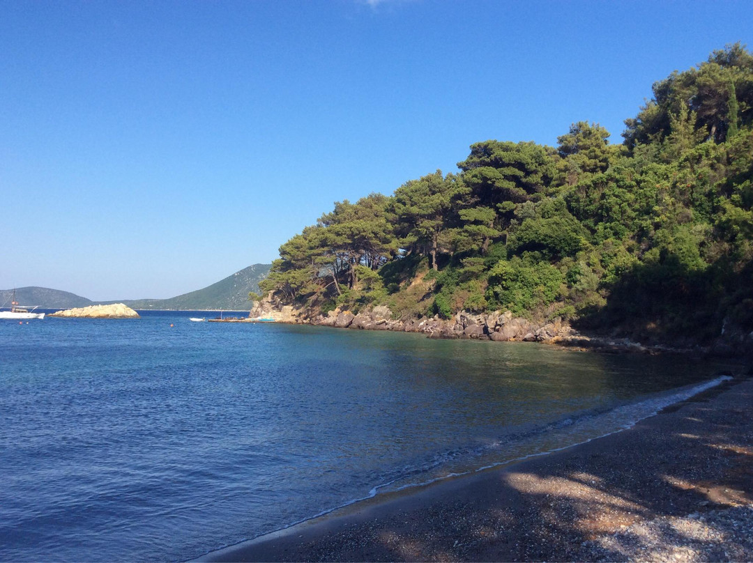 Agios Petros Beach景点图片