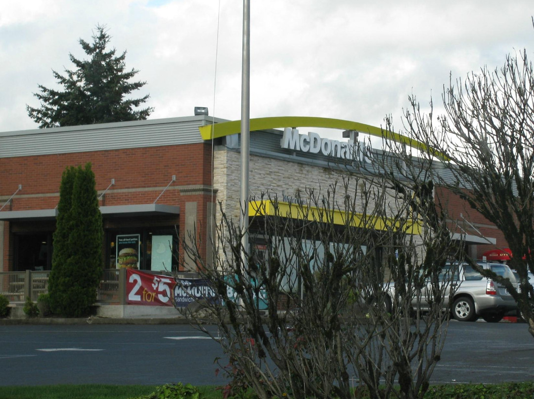 Clackamette Park McDonald's