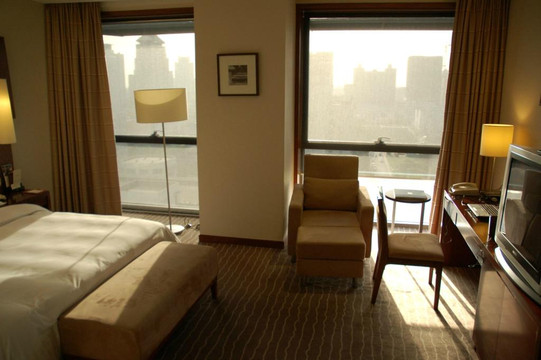 西安志诚丽柏酒店（雁塔区科技路地铁站店）主图