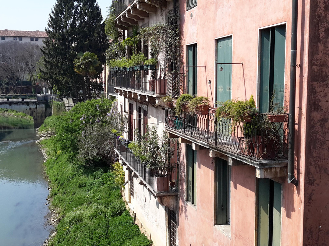Ponte San Michele-维琴查必去景点