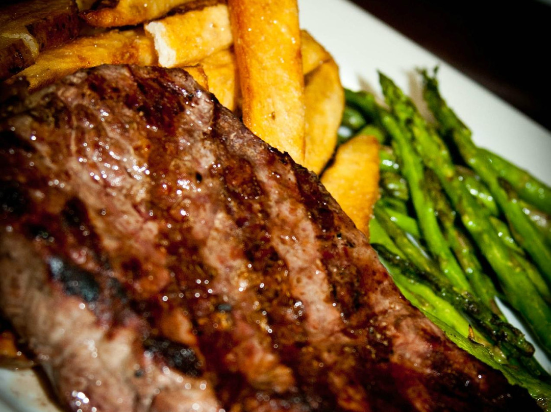 Chester餐馆和美食-Frix's Fire Grill