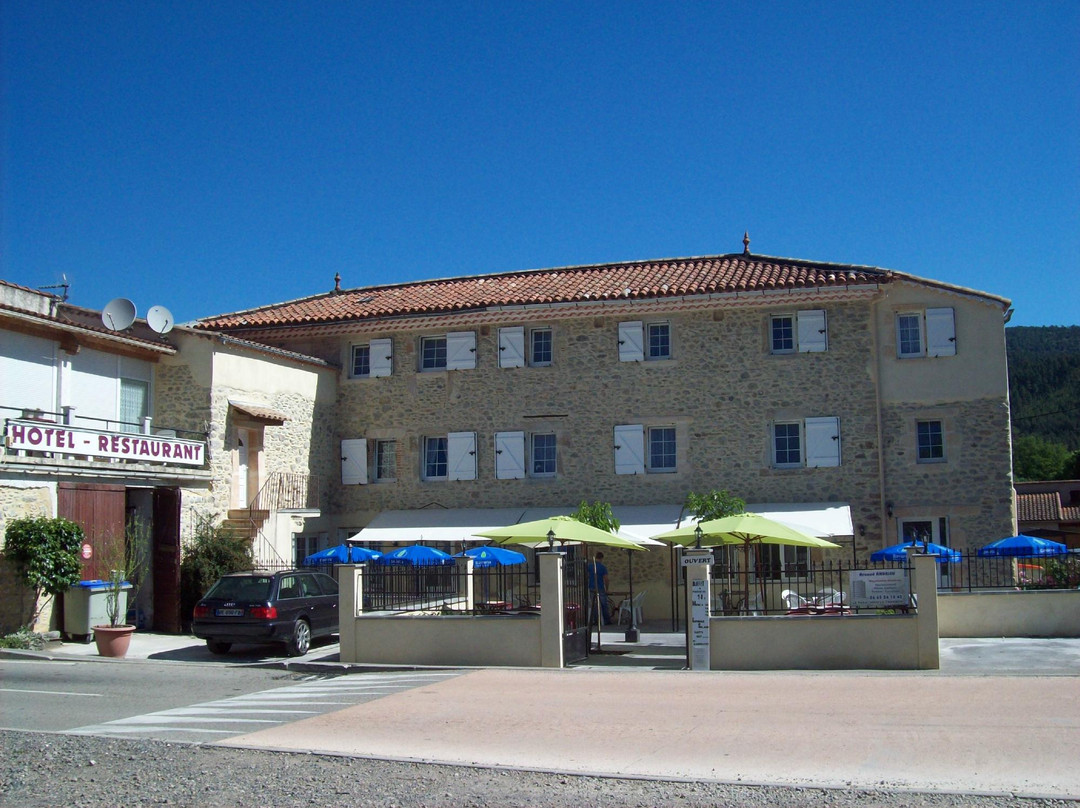 Aujac酒店住宿-Les Cevennes