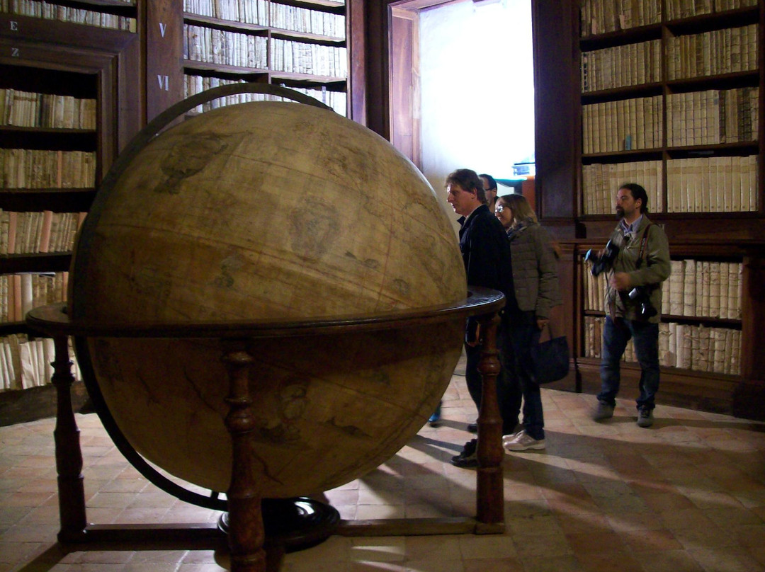 Pinacoteca Civica - Palazzo dei Priori-费尔莫必去景点