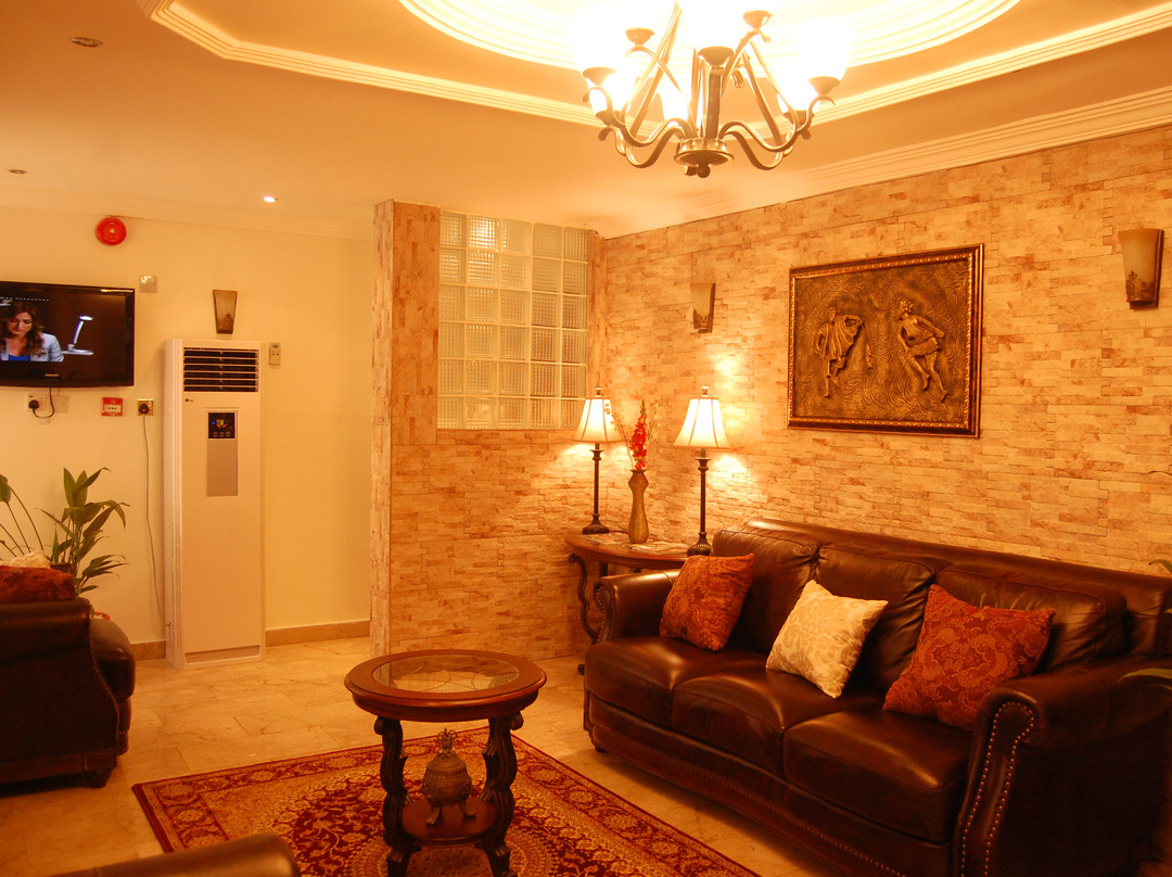 Tivoli Residence & Bar主图