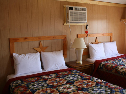 Pleasanton酒店住宿-Oasis Lodge