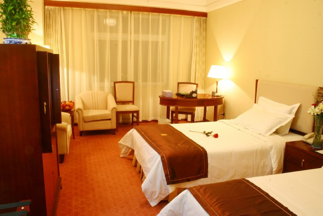 华辰国际大酒店主图