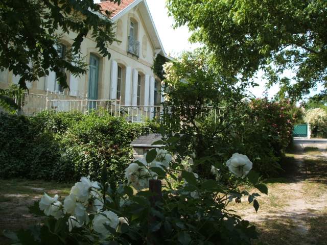 博塞茹尔城堡住宿加早餐旅馆-官方