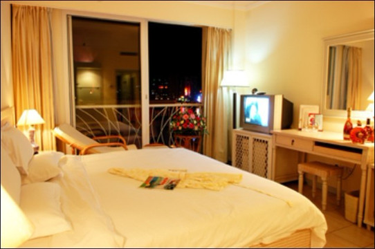 豪威麒麟大酒店主图