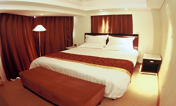 金泰绿洲大酒店主图