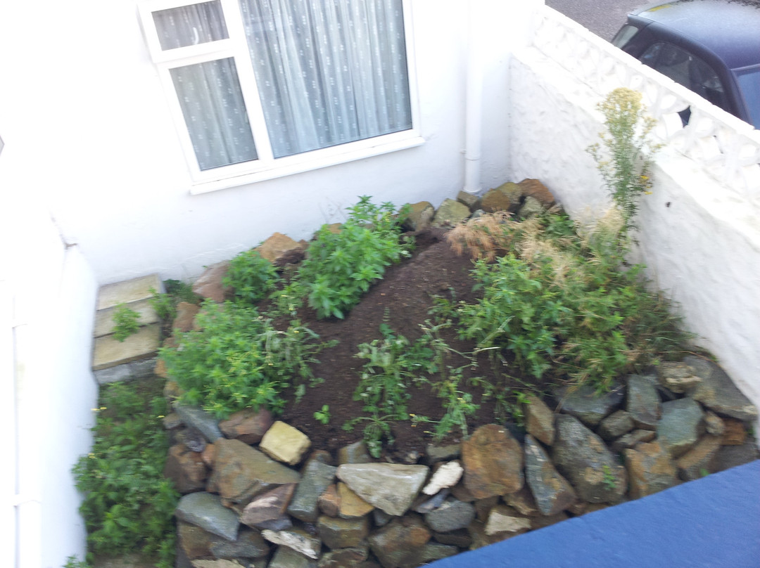 修道院法庭酒店主图