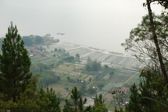 巴杜尔火山湖-金塔马尼必去景点