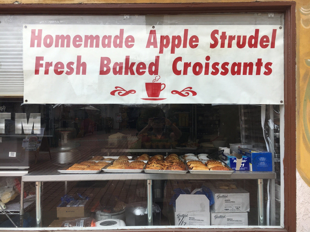 Gourmet Strudel & Cafe