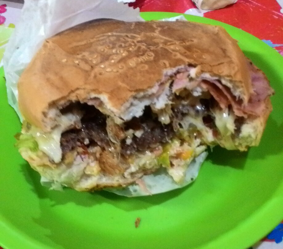 Tw- Lanches