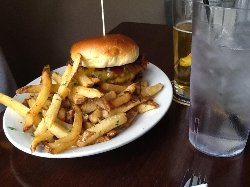 Glen Ellyn餐馆和美食-Main Street Pub