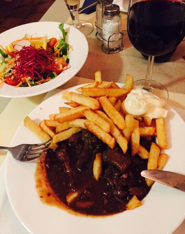 Adegem餐馆和美食-De Koetshoeve