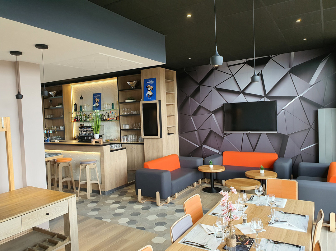 Nogent-le-Phaye餐馆和美食-Campanile Chartres Restaurant