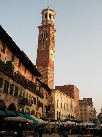Torre dei Lamberti-维罗纳必去景点