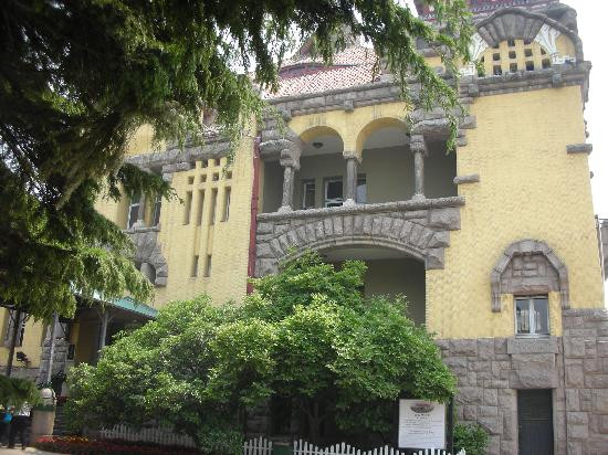 青岛德国总督楼旧址博物馆-青岛市必去景点