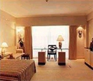 南京中心大酒店主图