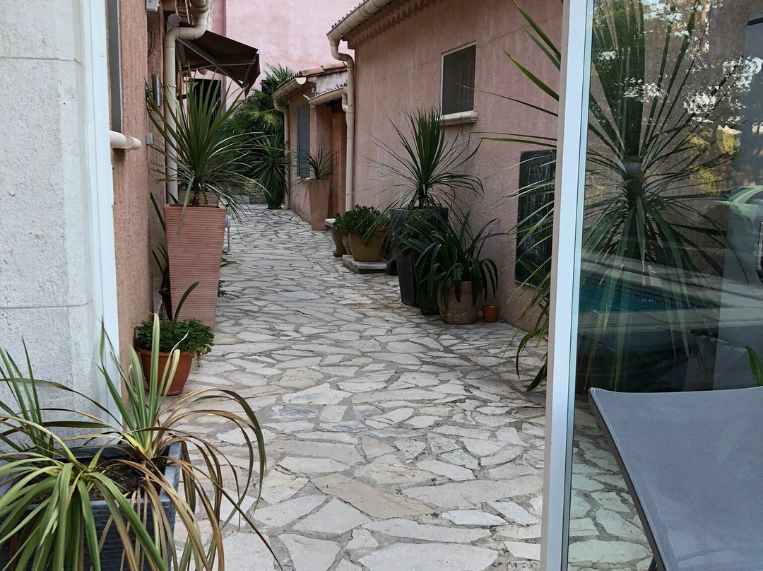 La Grange neuve - Chez Monique主图