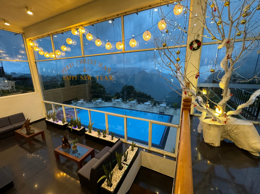 天堂边缘酒店主图