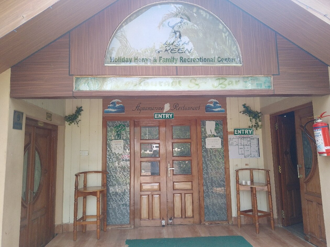 Lush Green Retreat主图