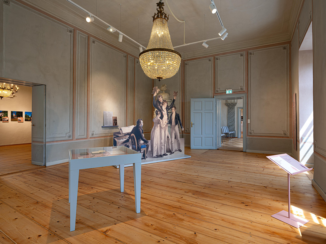 Schubert Schloss Atzenbrugg景点图片