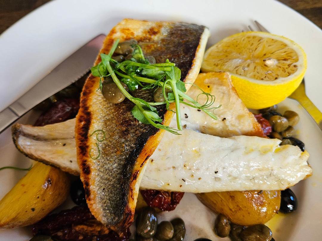 The White House Inn主图