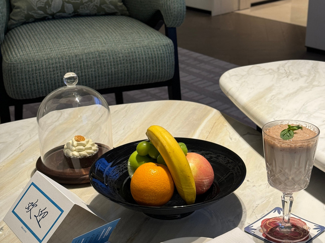 上海城中希尔顿酒店主图