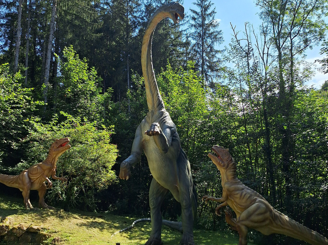 Parc Dino-Zoo-Charbonnieres-les-Sapins必去景点