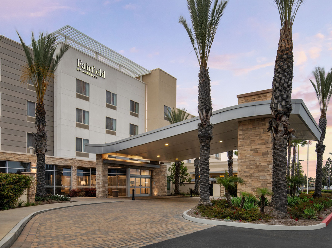 Tustin酒店住宿-费尔菲尔德客栈及万豪图斯顶奥兰治乡村酒店