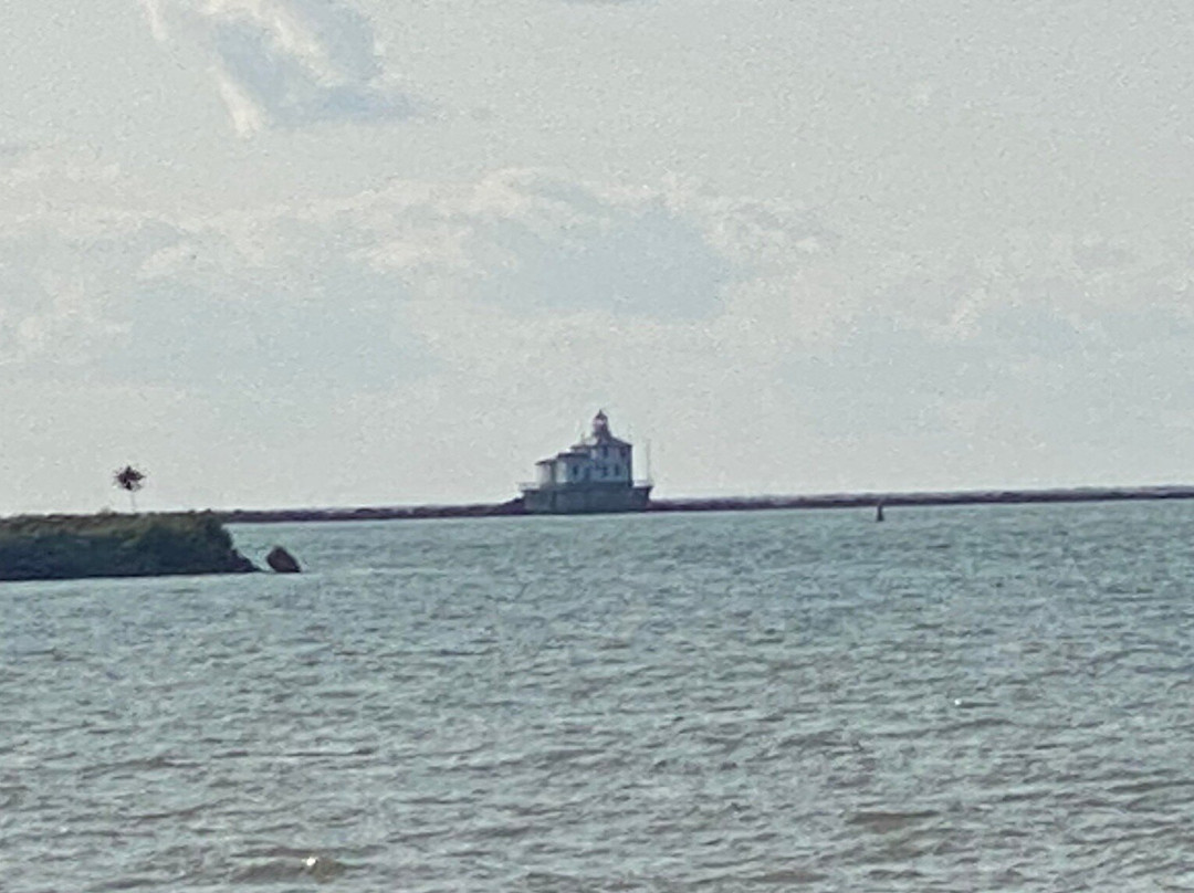 Lake Shore Park景点图片