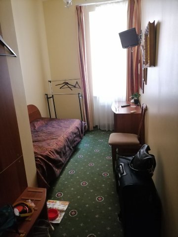 库斯特米酒店-客卧