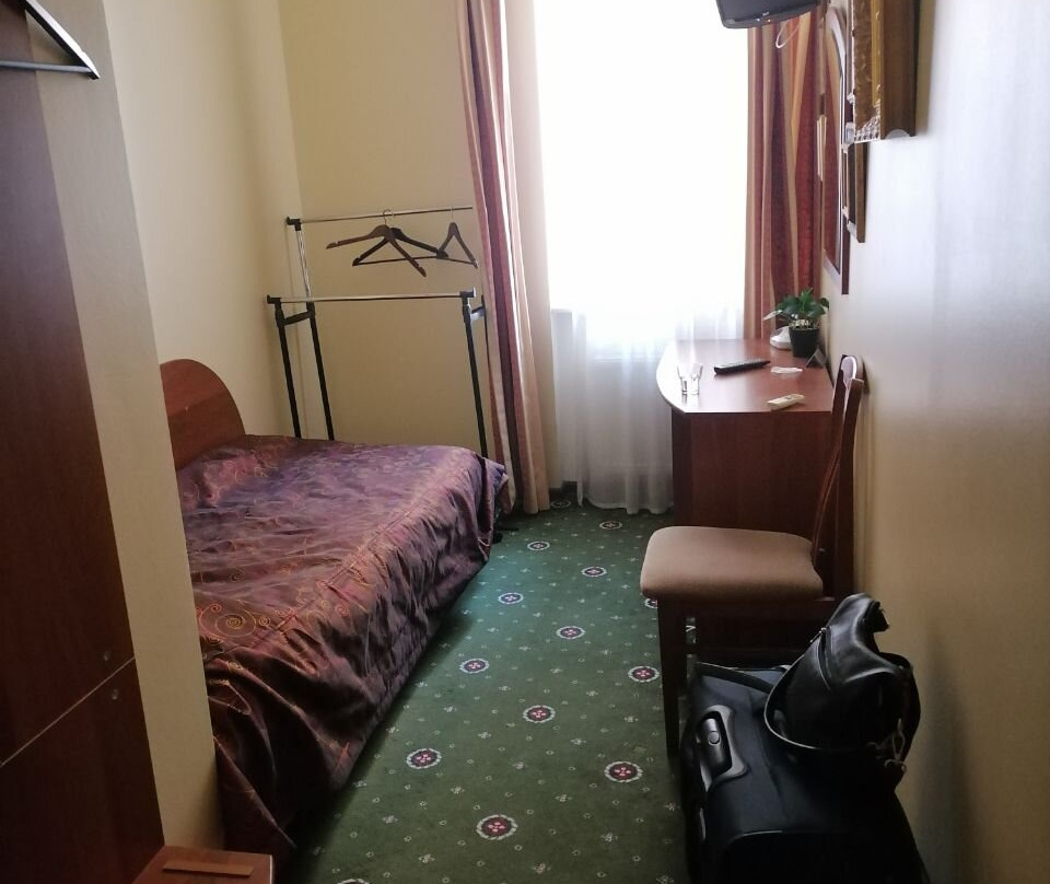 库斯特米酒店主图