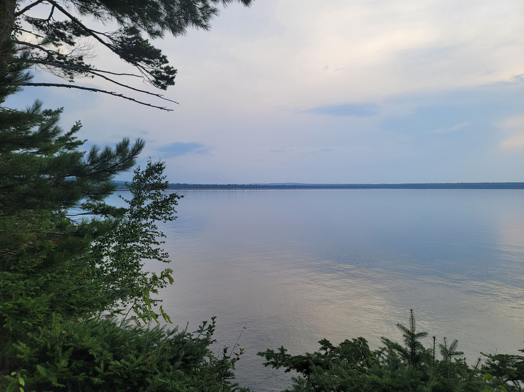 Siskiwit Bay Lodge Bed and Breakfast主图