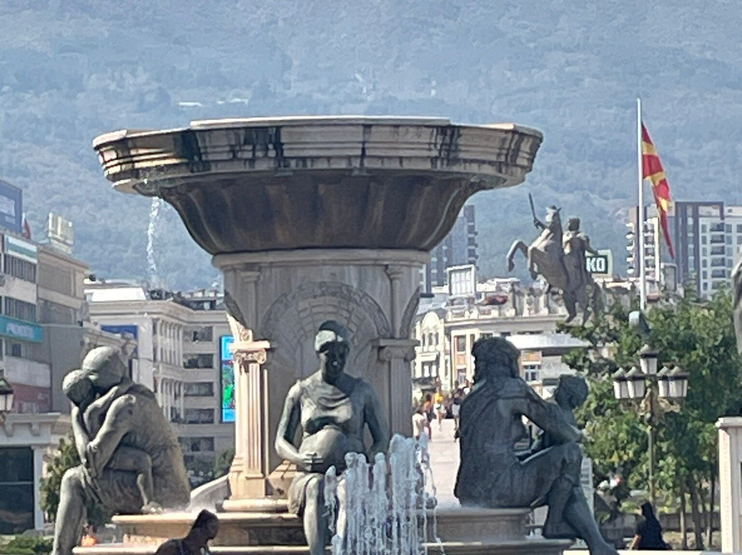 Fountain of the Mothers of Macedonia-斯科普里必去景点