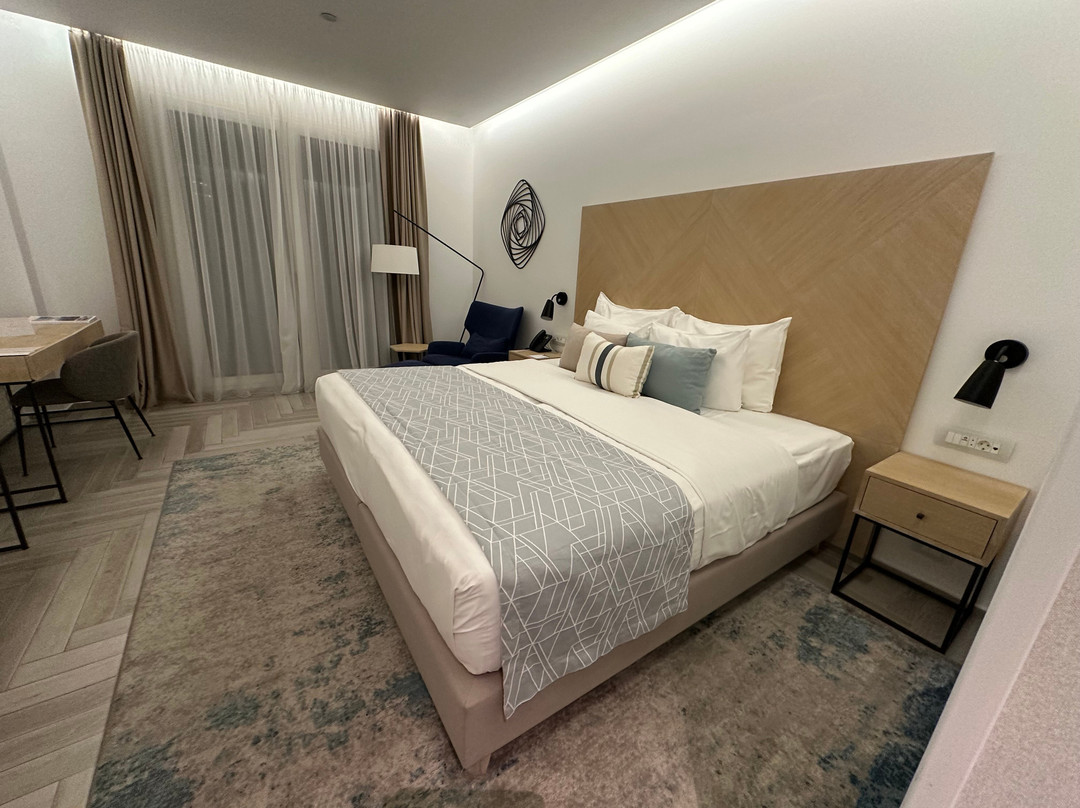 Lazure Hotel & Marina主图