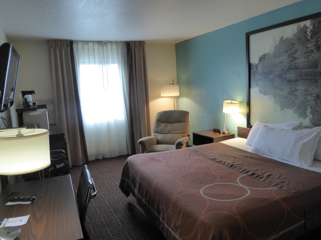 Super 8 by Wyndham Effingham主图