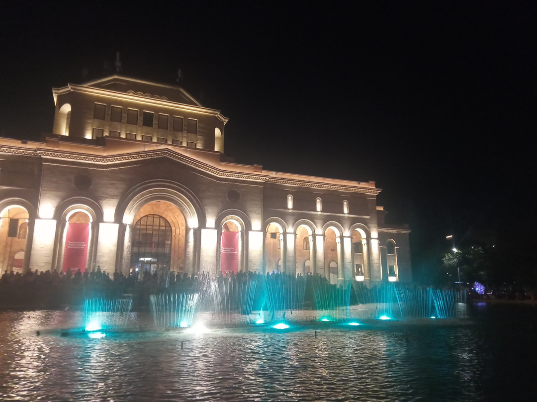 Dancing Fountains-埃里温必去景点