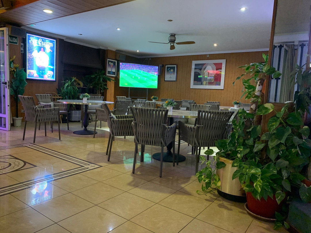 Roger's Snack Bar