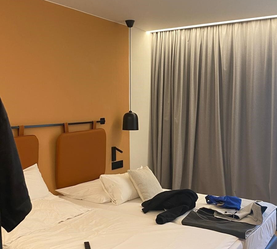 Robinson Cala Serena主图