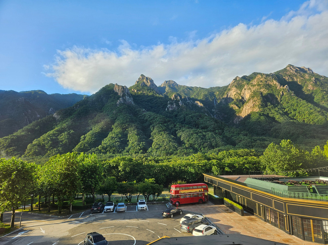 肯辛顿星级酒店主图