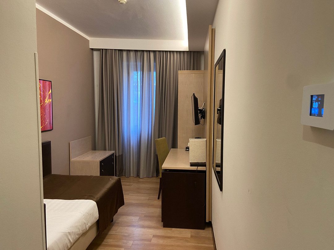 Hotel Carlton主图