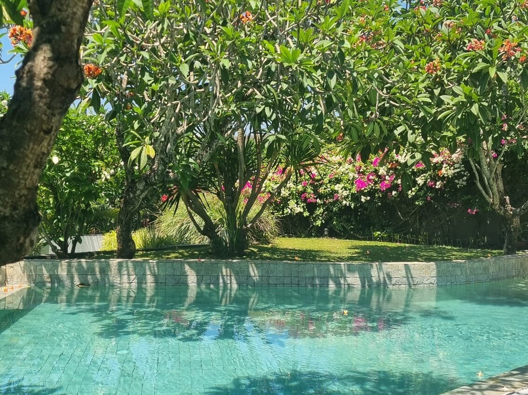 拉亚设计师水疗别墅主图