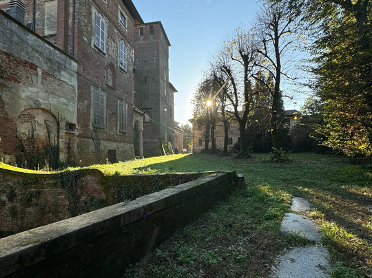 Castello di Olevano di Lomellina-Olevano di Lomellina必去景点