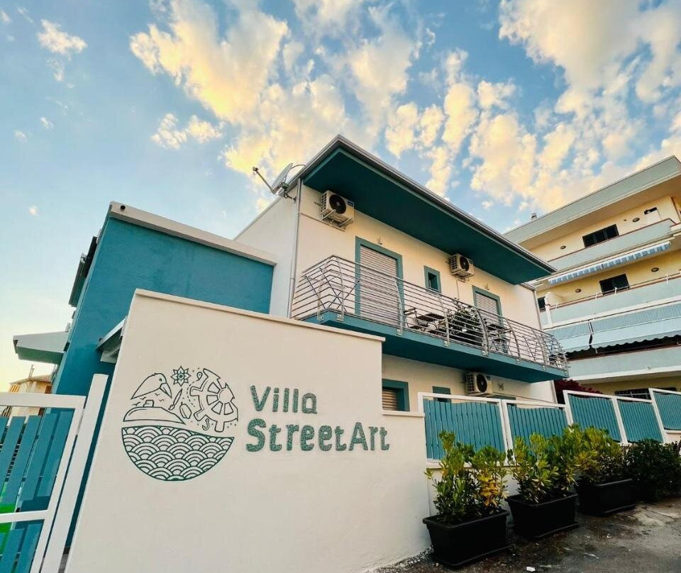 Villa Street Art