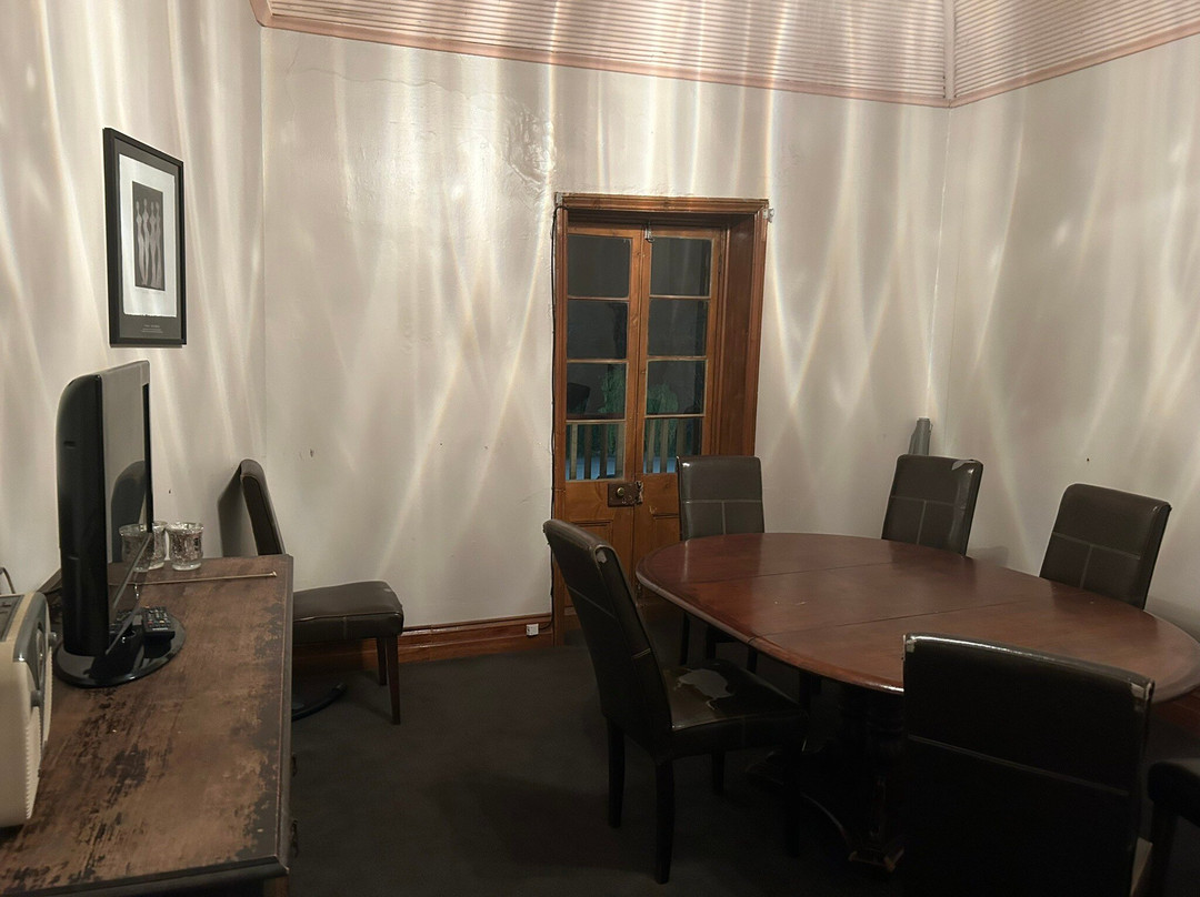 Royal Oak Hotel Clarendon主图