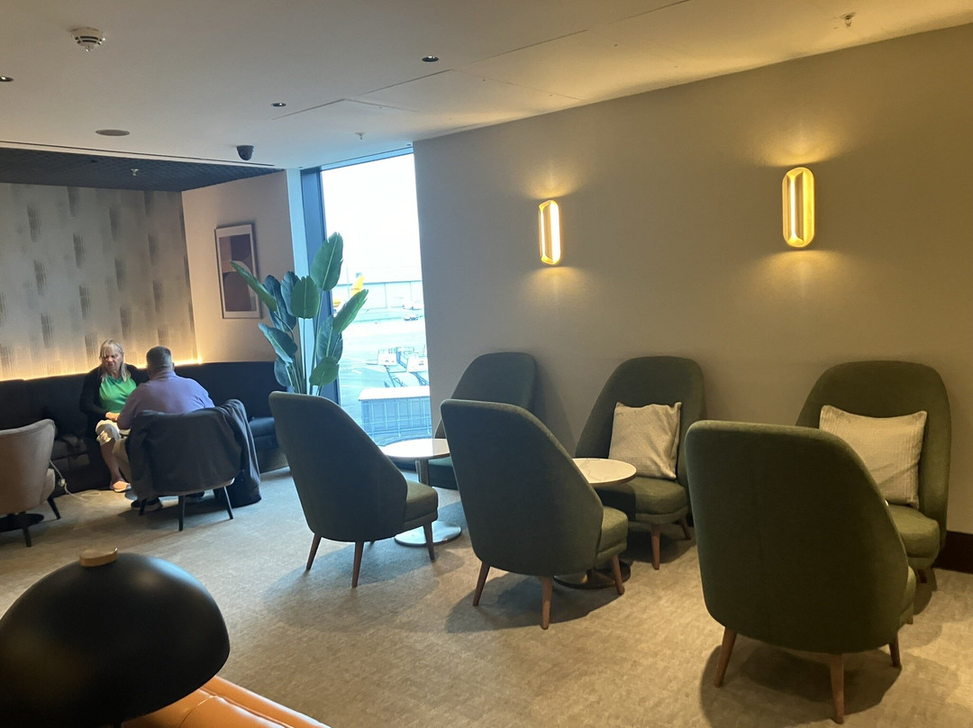 No1 Lounge at Luton Airport-卢顿必去景点