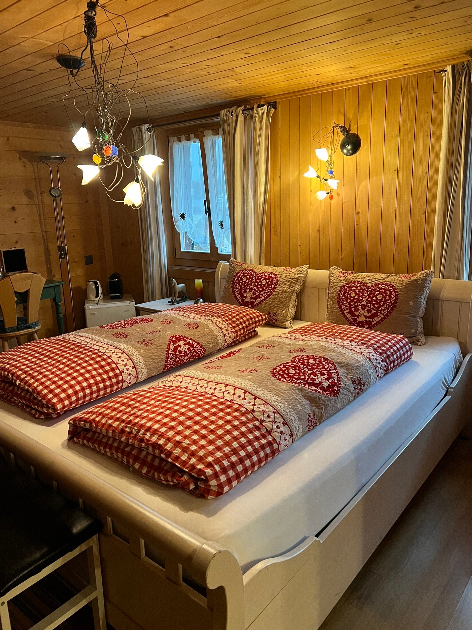 B&B Rosaly-官方